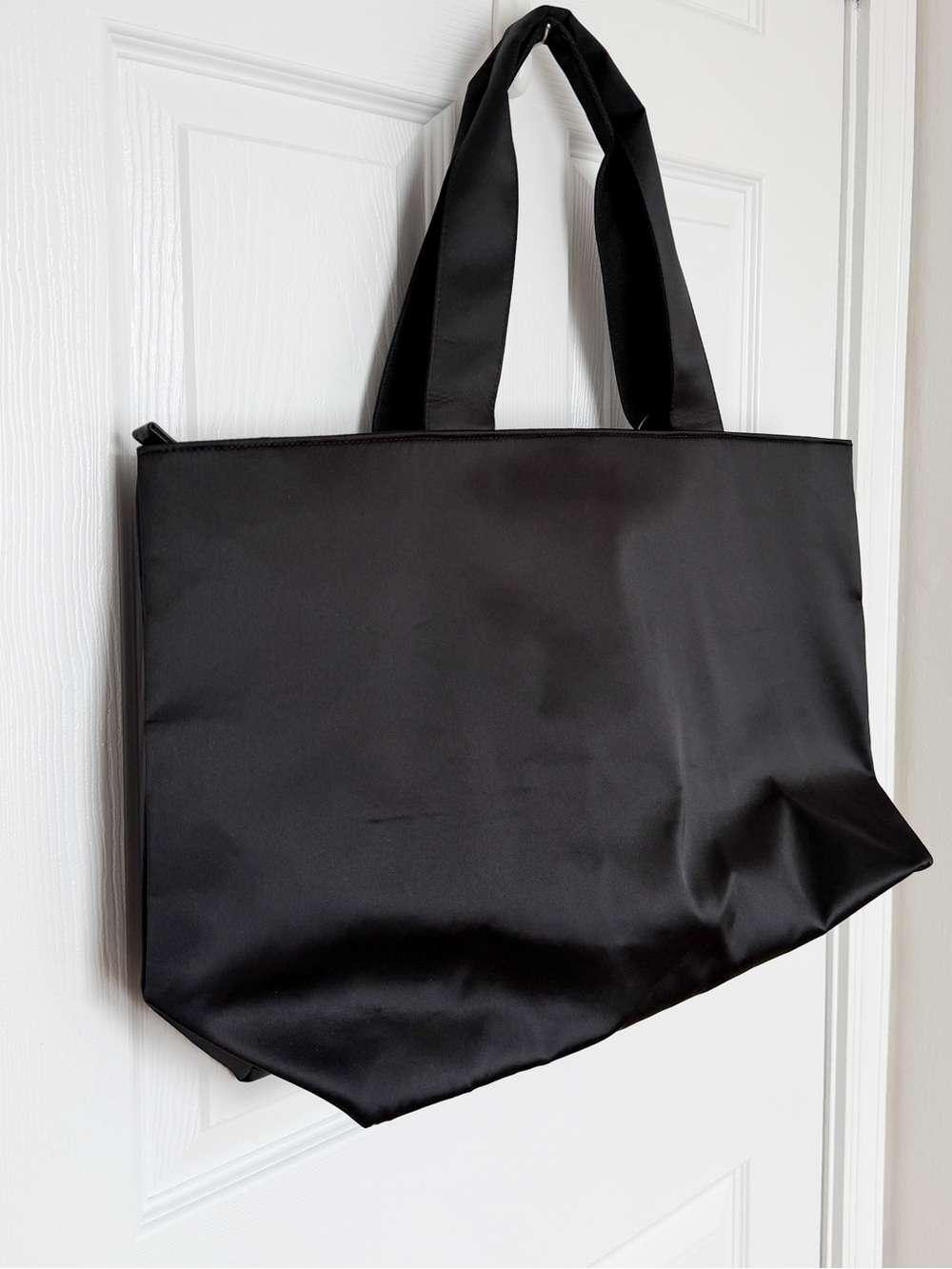 Victoria’s Secret Shine Zipper Tote Bag Holiday 2024 Bling Diamante Graphic NWT - Picture 6 of 6